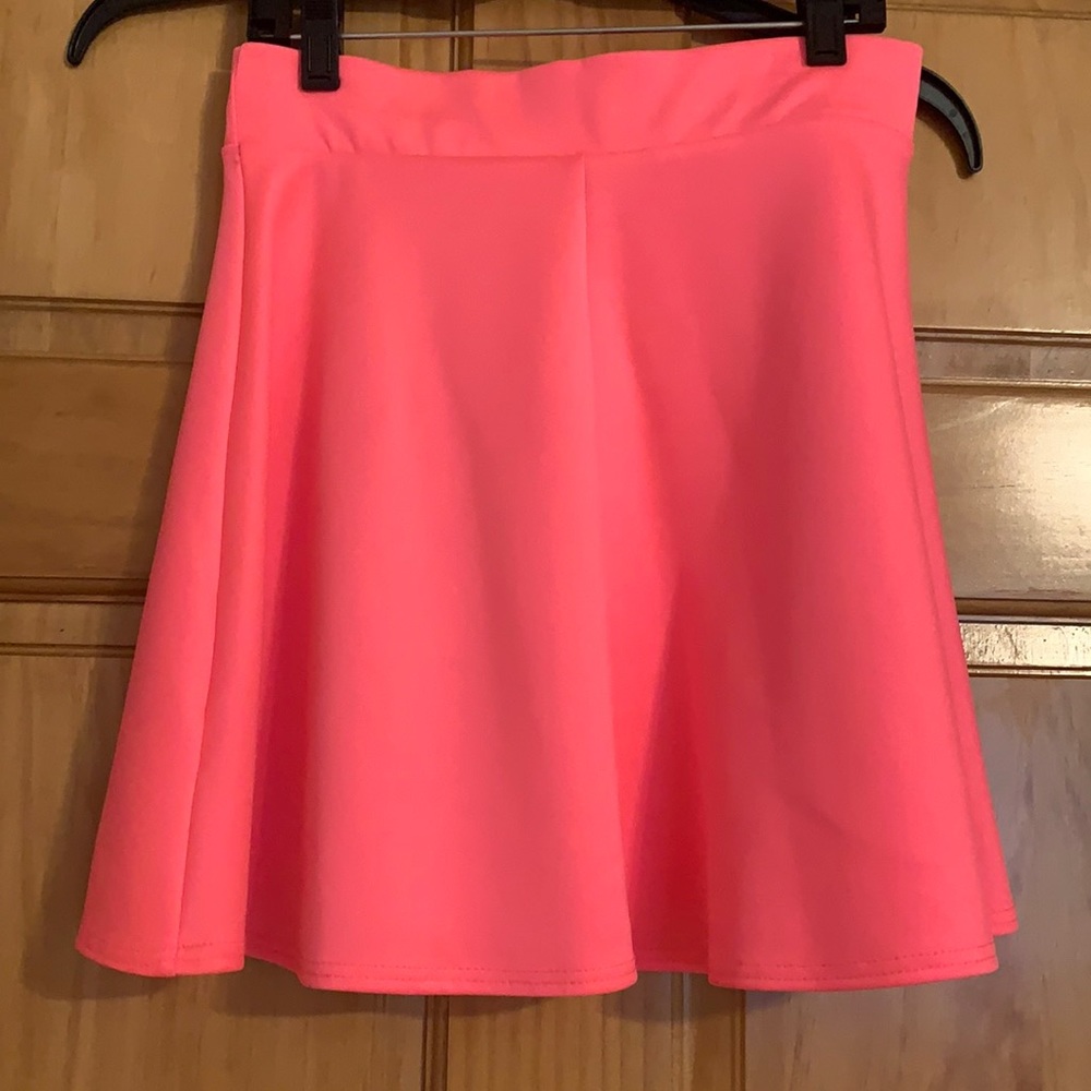 Cute and Stylish Bright Pink Skirt!